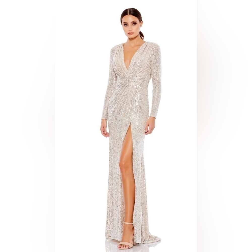 Ieena for Mac Duggal, Sequined Long Sleeve Gown, Silver, Size 4, NWT